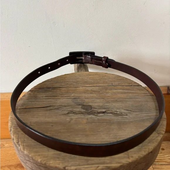 Vintage Banana Republic Minimalist Leather Belt - Picture 4 of 6